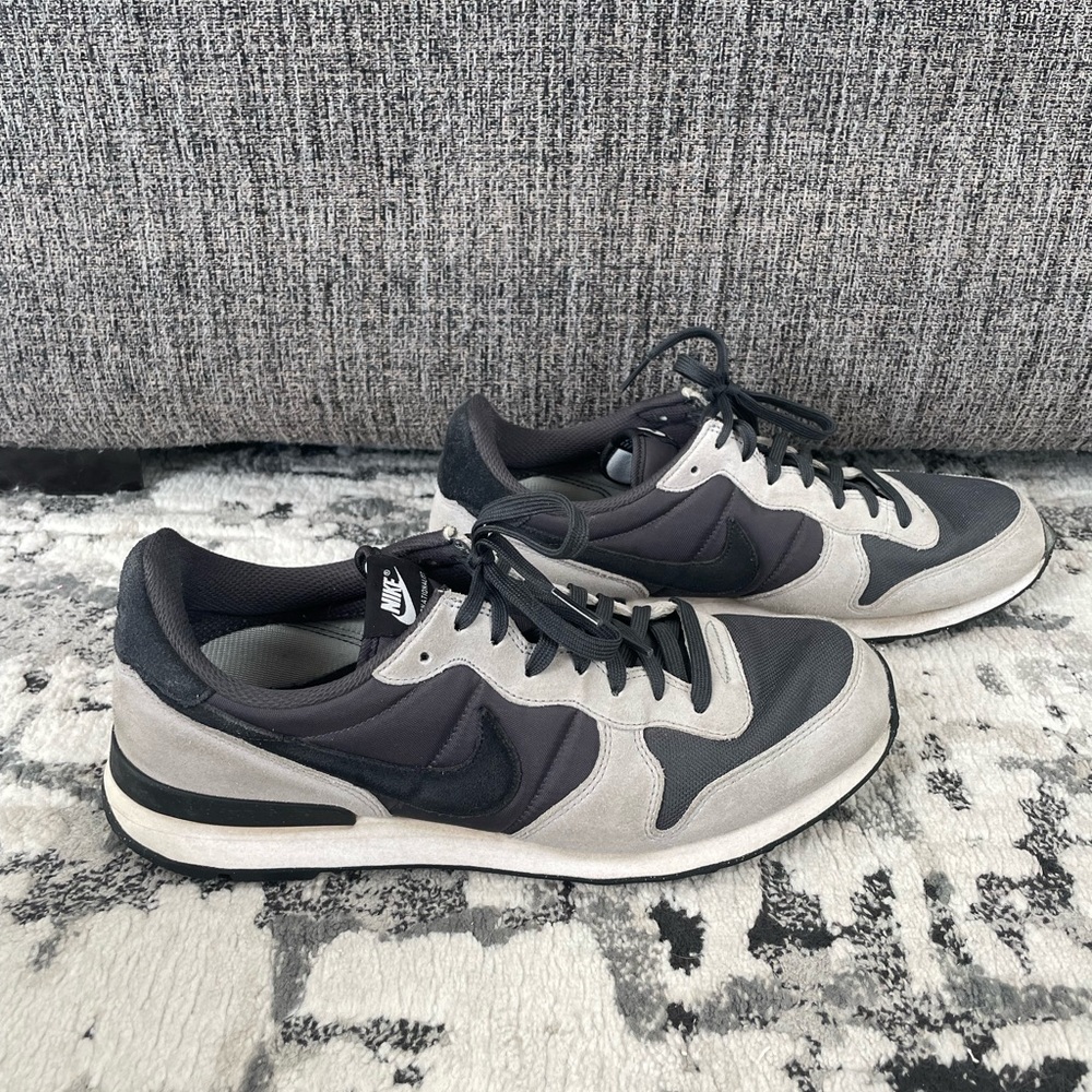 Men’s Nike Internationalist shoes. Sz 11.5